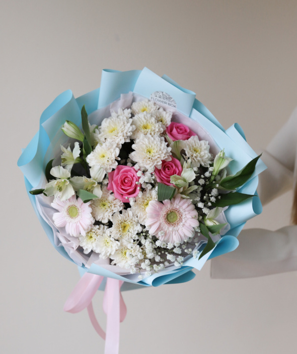 Букет нежный в голубом оформлении №1944