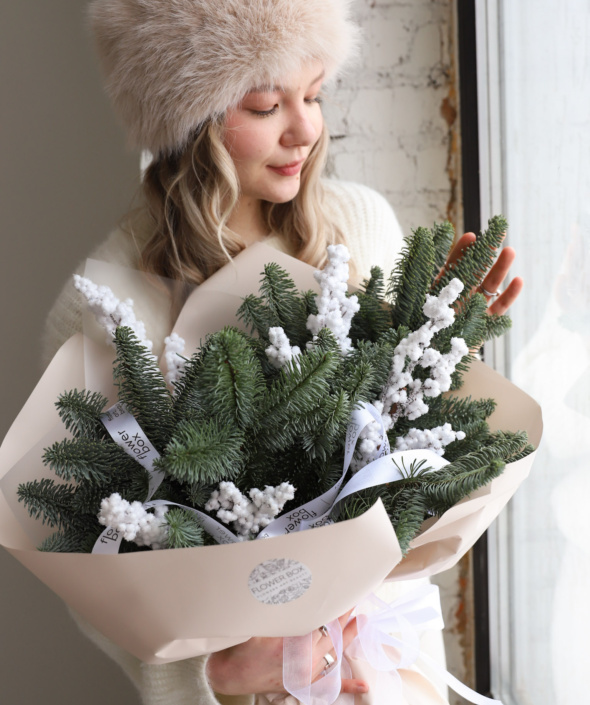 Букет с зимним декором и нобилисом №1832