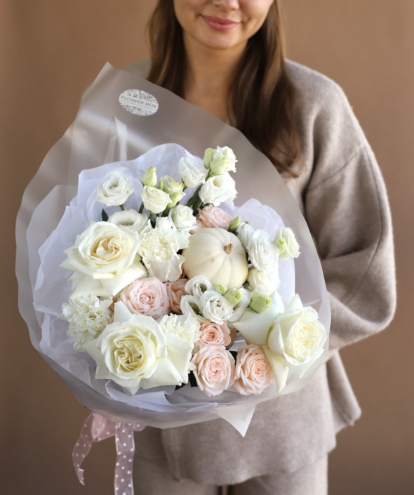 Букет в белой гамме с тыквой №2115