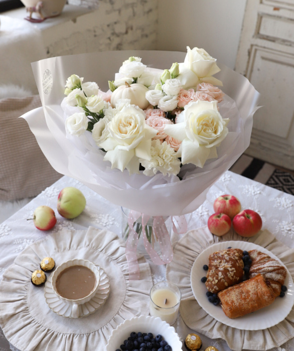 Букет в белой гамме с тыквой №2115