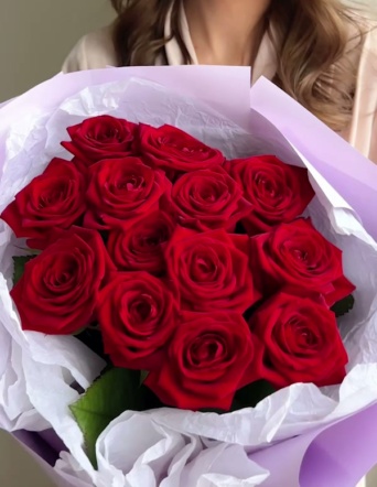 Красные розы в бежевом оформлении (11 шт) №1440