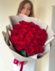 Красные розы в бежевом оформлении (21шт) №511
