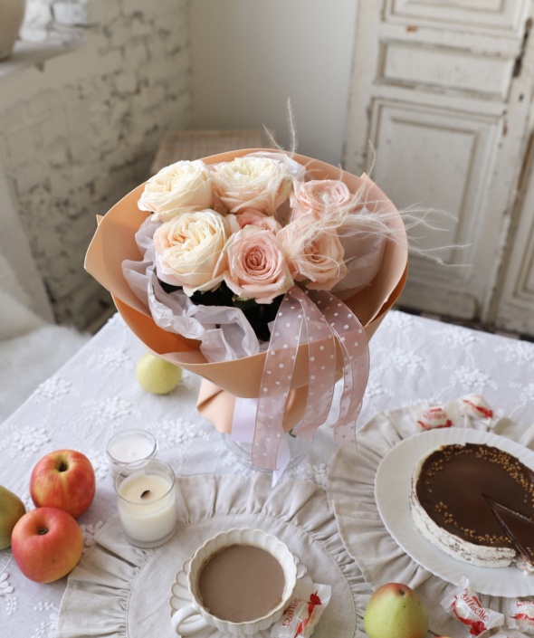 Нежный букет с садовой розой №1928