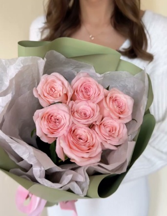 Нежный букет роз в фисташковом оформлении №1411