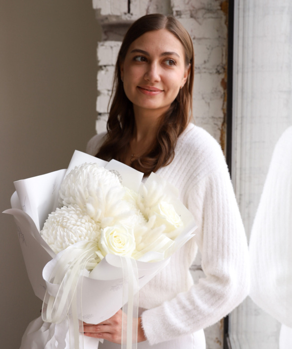 Стильный букет в белой гамме №2121